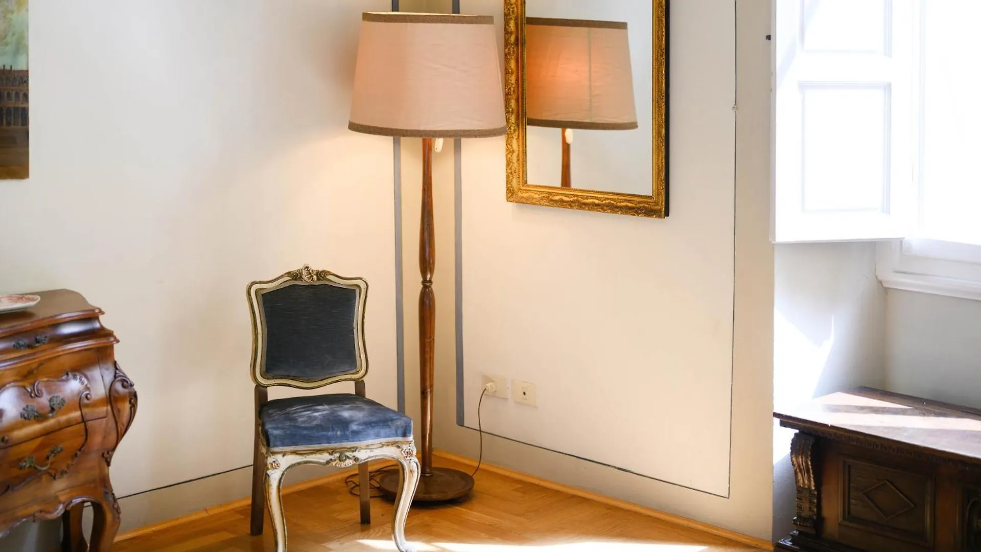 Santa Maria Novella Deluxe Apartment Florence Italy