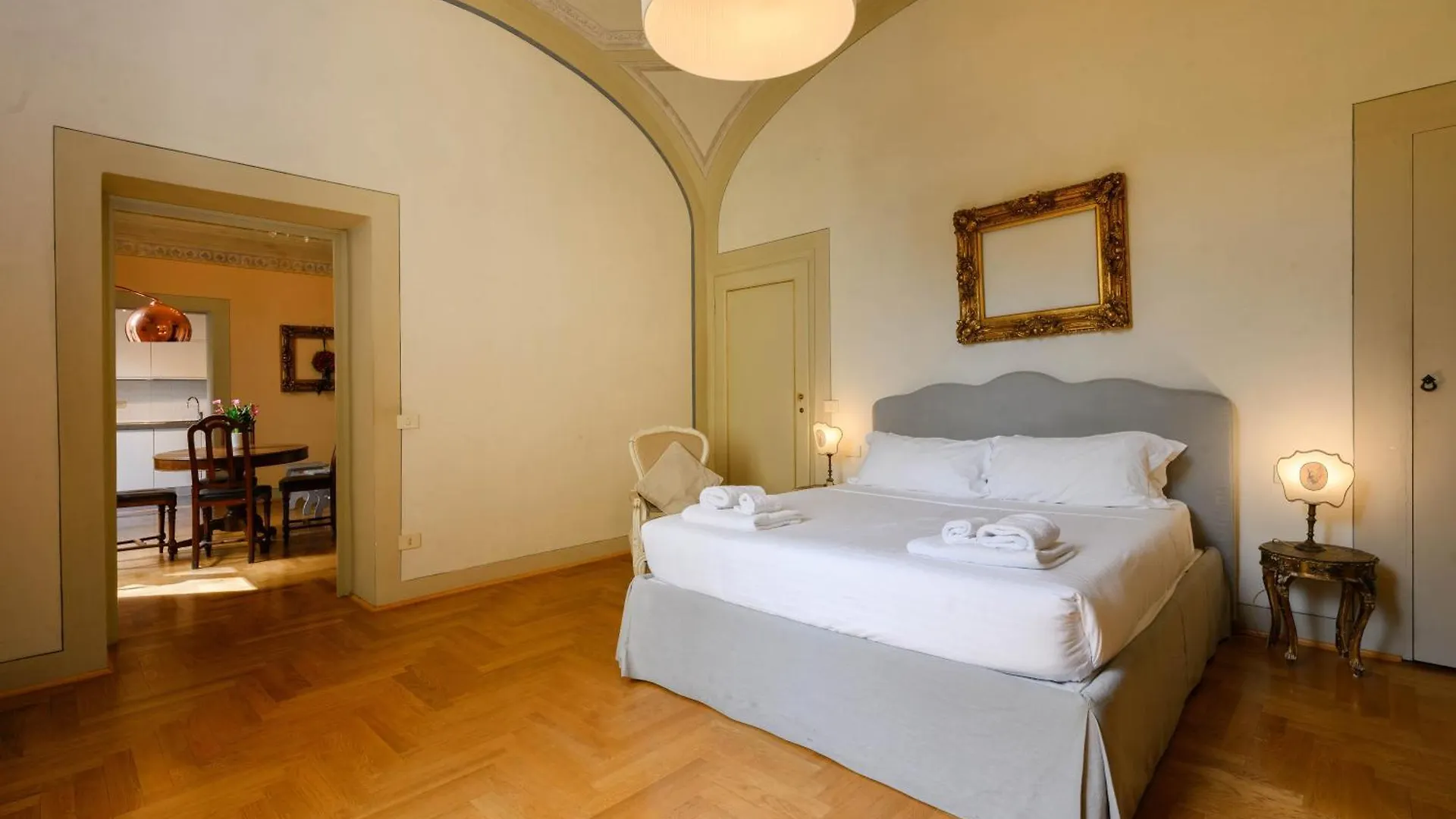 Santa Maria Novella Deluxe Apartment Firenze